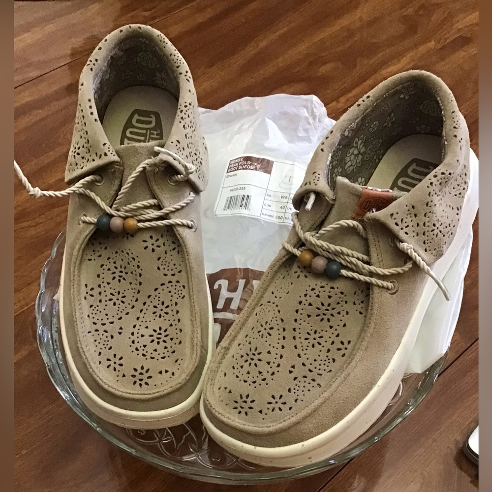 Hey Dude Wendy Peak Fold Boot Suede Brown
